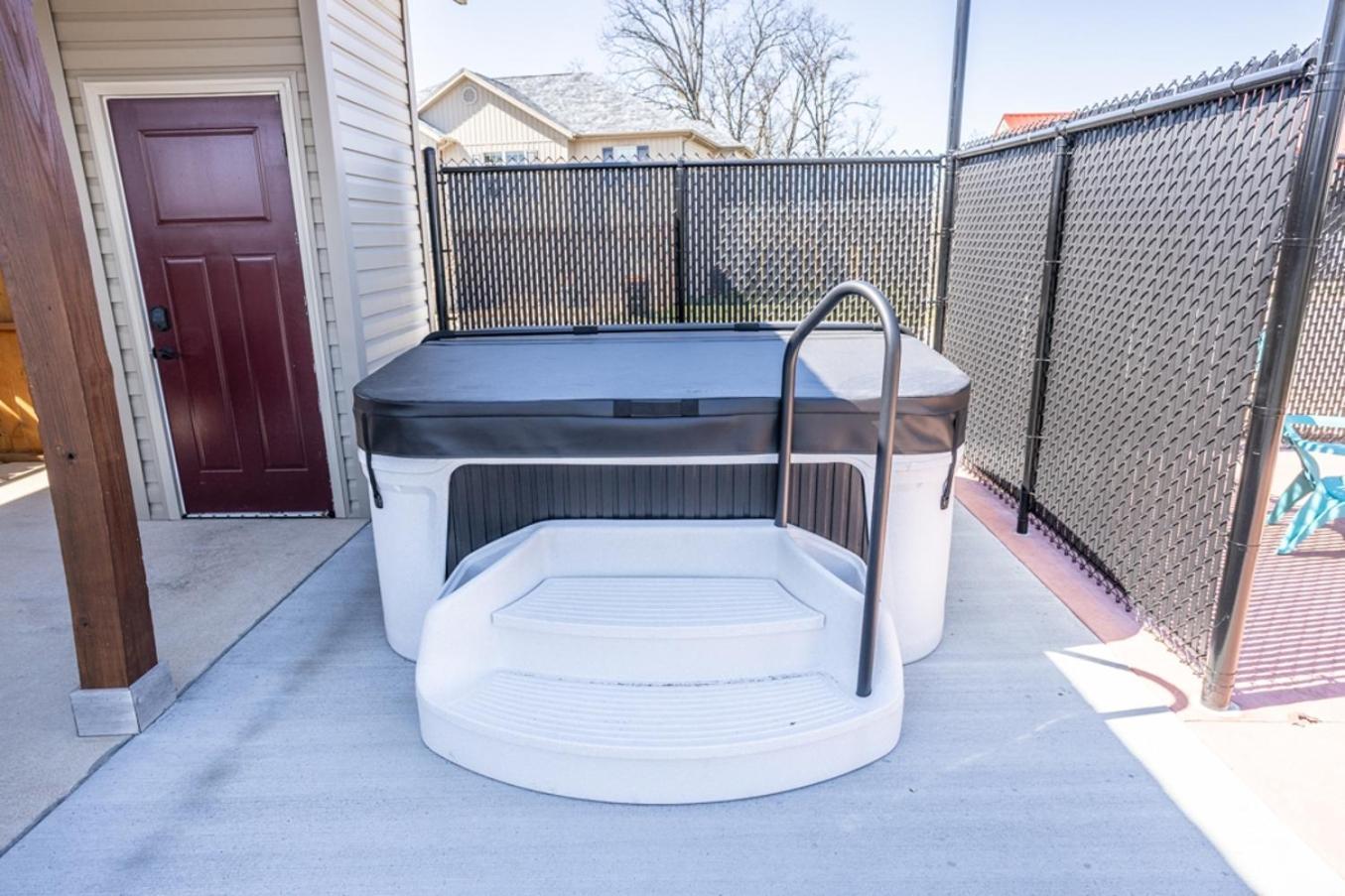 Tiny Home With Hot Tub Near Ft Leonard Wood! Waynesville Extérieur photo